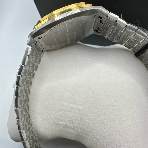 Gucci 25H 38mm Watch - Picture 6 of 11